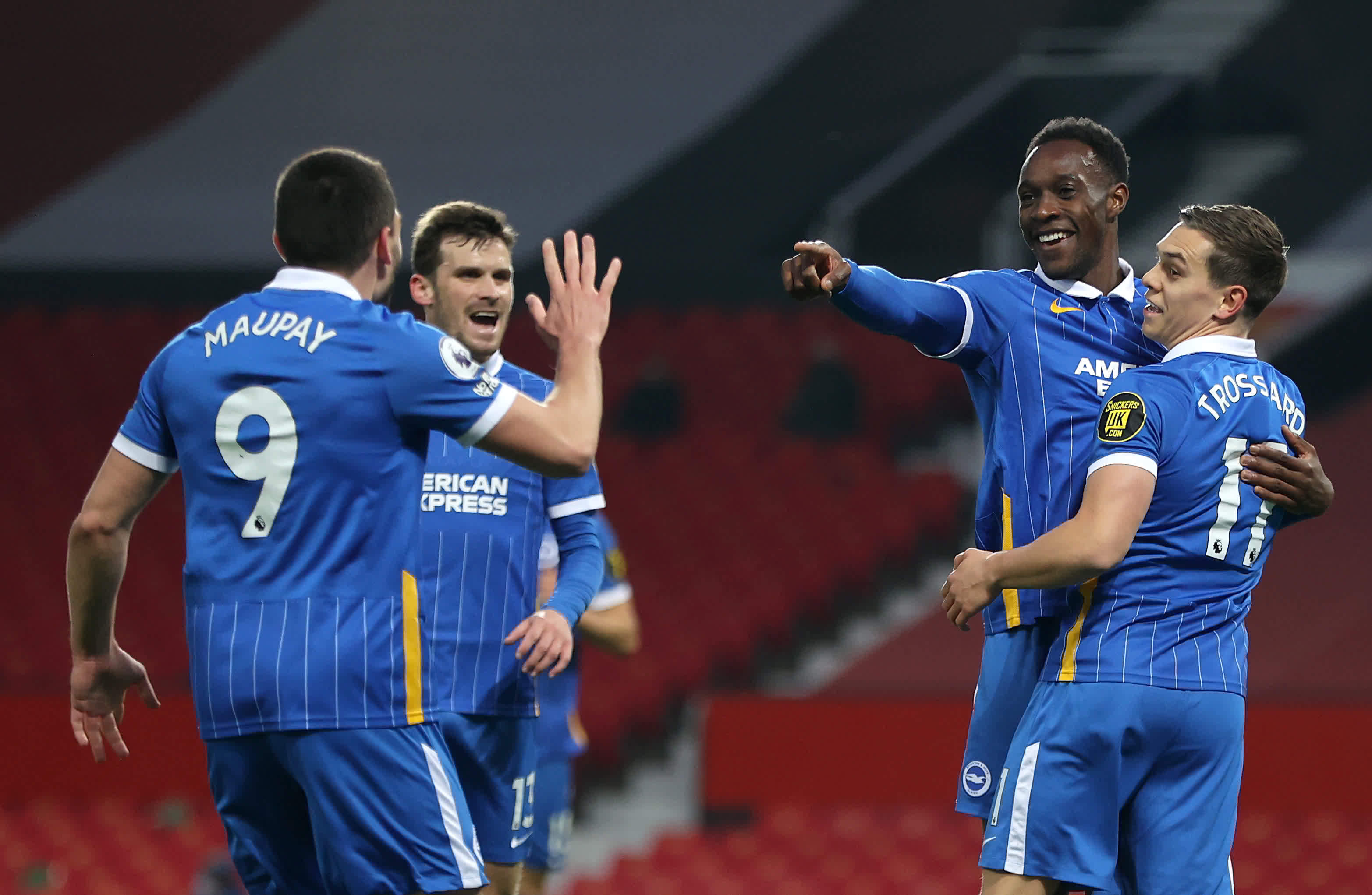 日本队以其 日本队以其